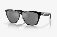 Charger l'image dans la galerie, Lunettes de soleil polarisées Oakley (exclusivité 30 ans d'ancienneté)
